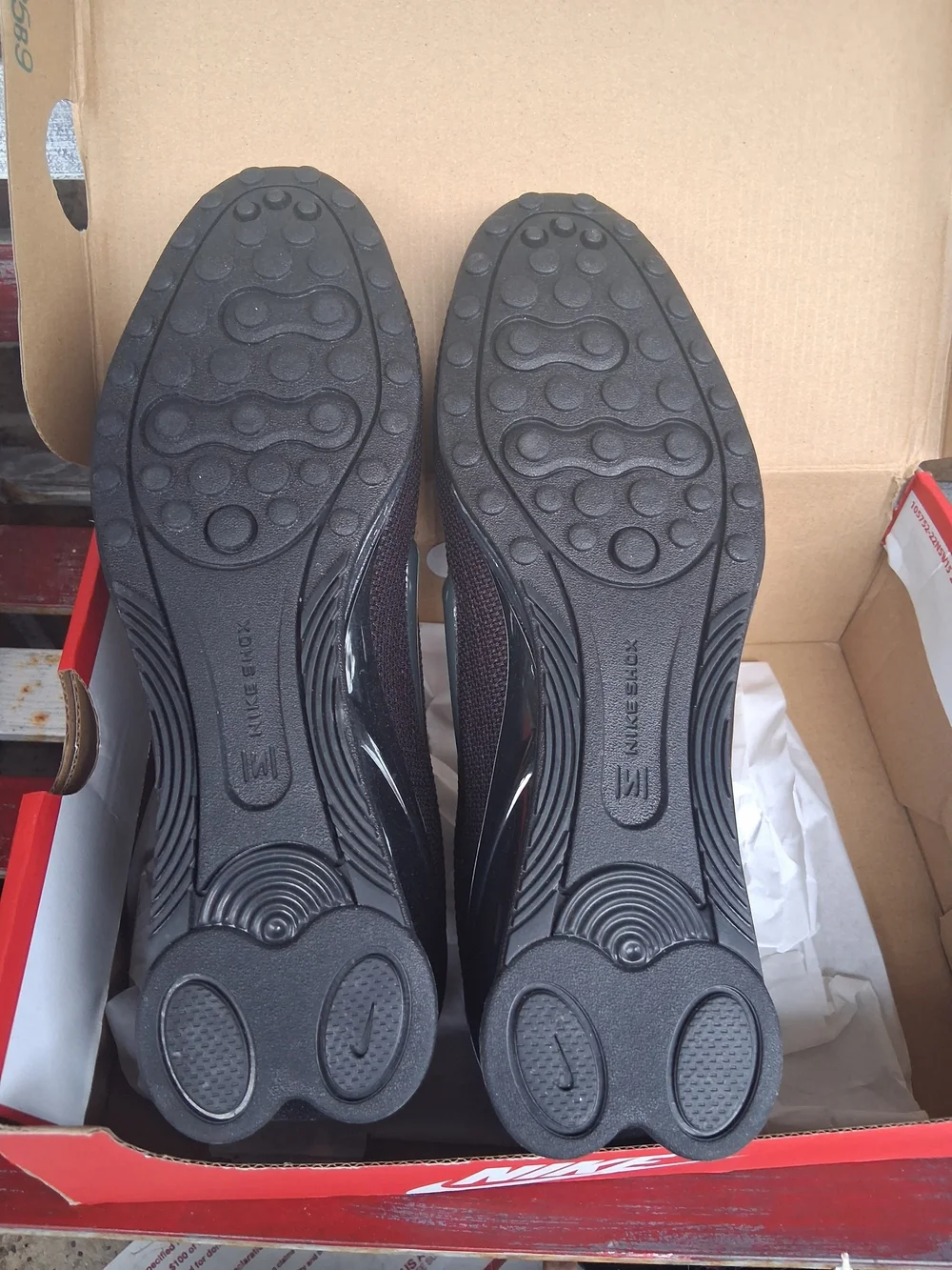 Nike Womens Shox Z  Black  Shoes with Visible Air Cushion